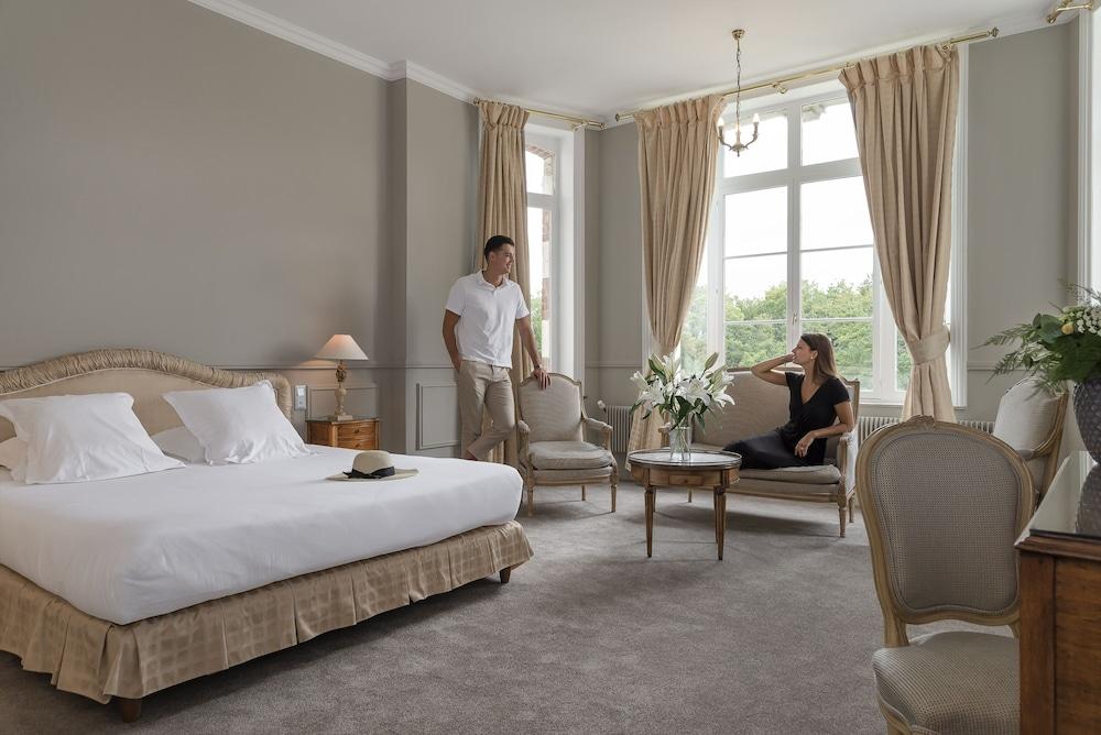 Hotel Chateau Tilques エクステリア 写真