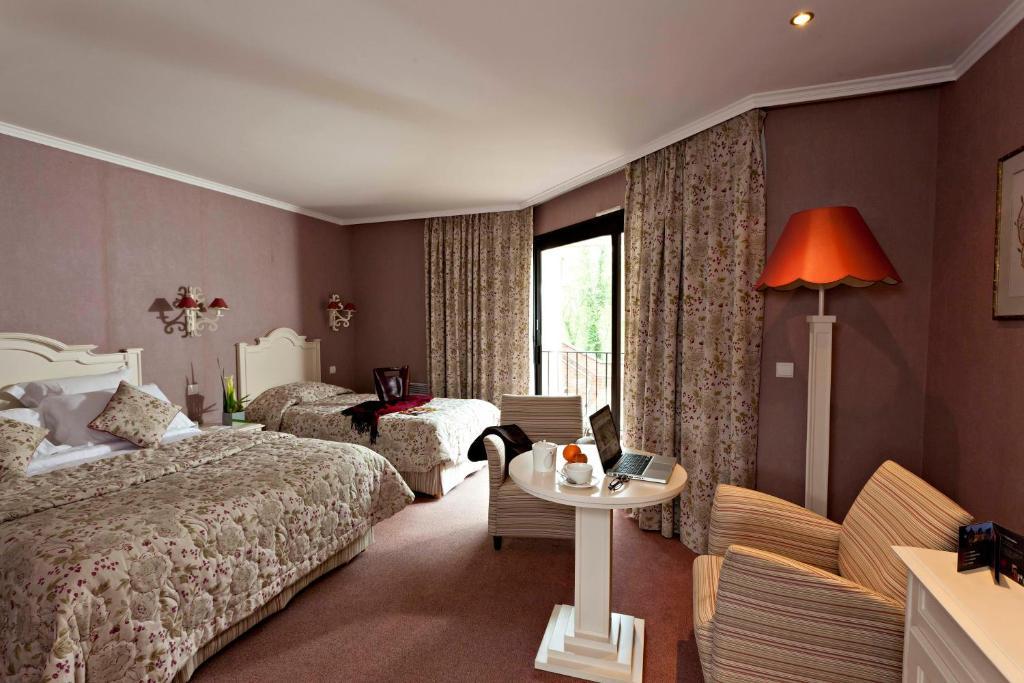 Hotel Chateau Tilques エクステリア 写真